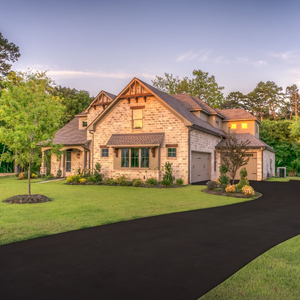 Asphalt house exterior 1597098 1920