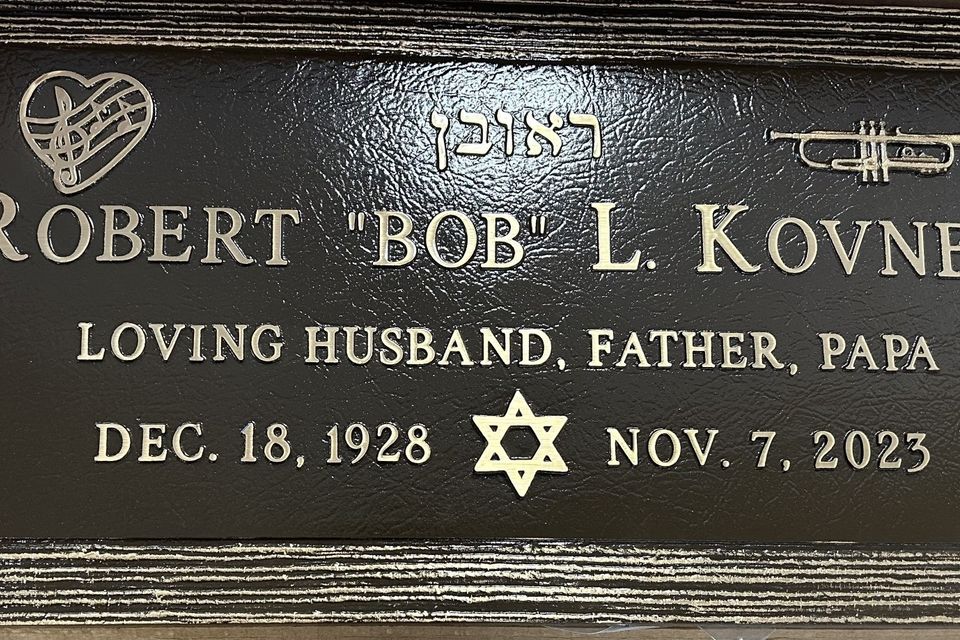 Robert kovner bronze