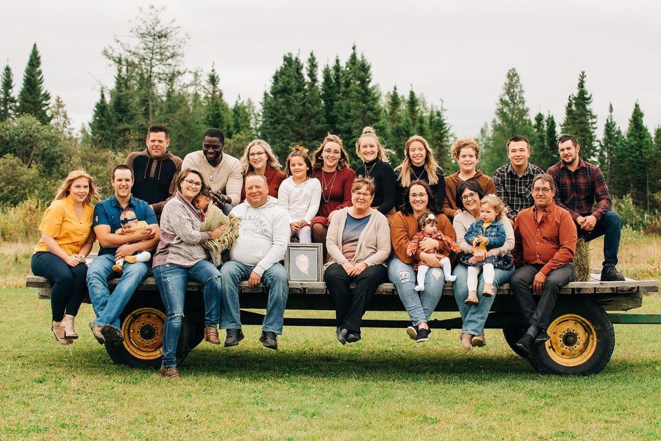 Family gc8ffa767d 1920