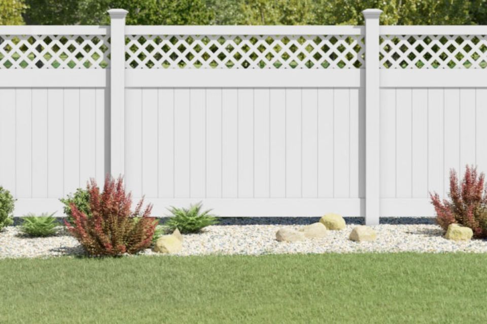 White vinyl lattice