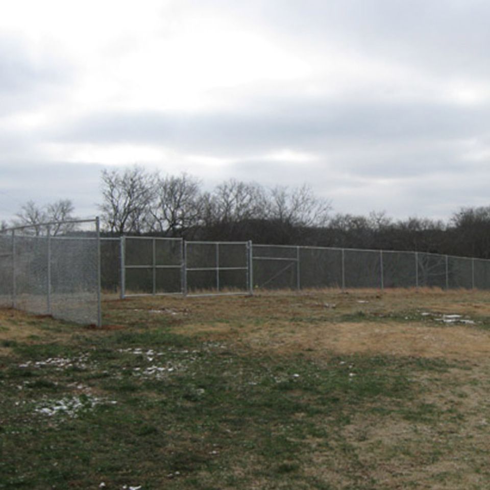 Highschool1000ftchainlink 120150602 29141 924vin