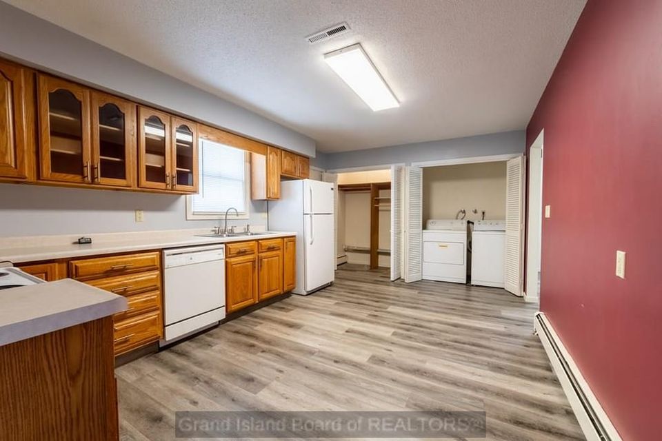 1821 w 11th st grand island ne 68801 b 4