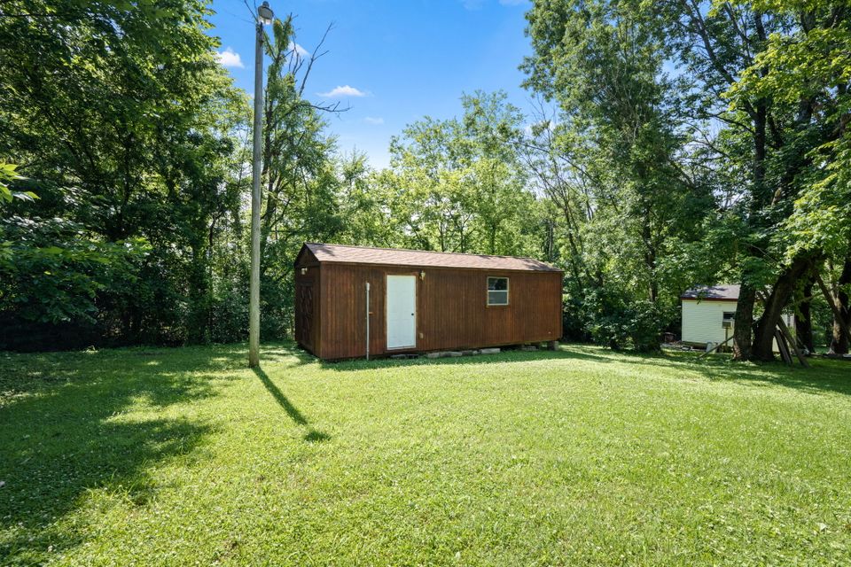42 web or mls 203 freeman dr   clear lens re photography 12