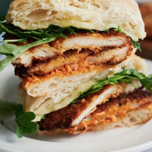 Chicken cutlet sandwich zoom straight chicken cutlet sandwich 9 500x500