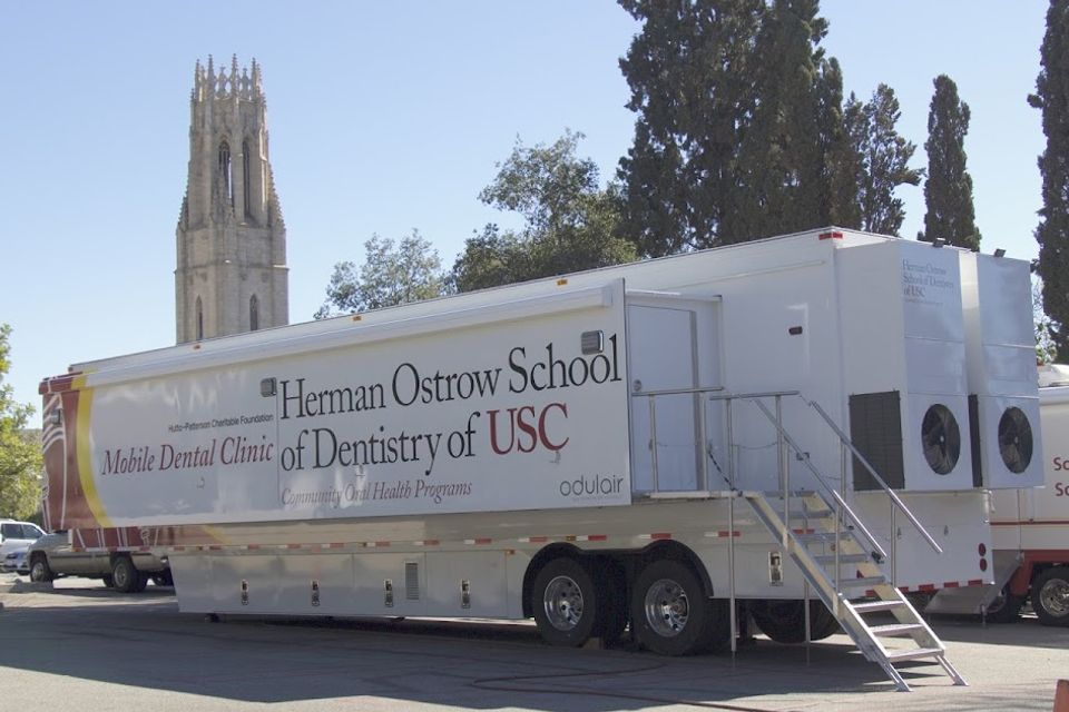 Mobile dental clinic usc