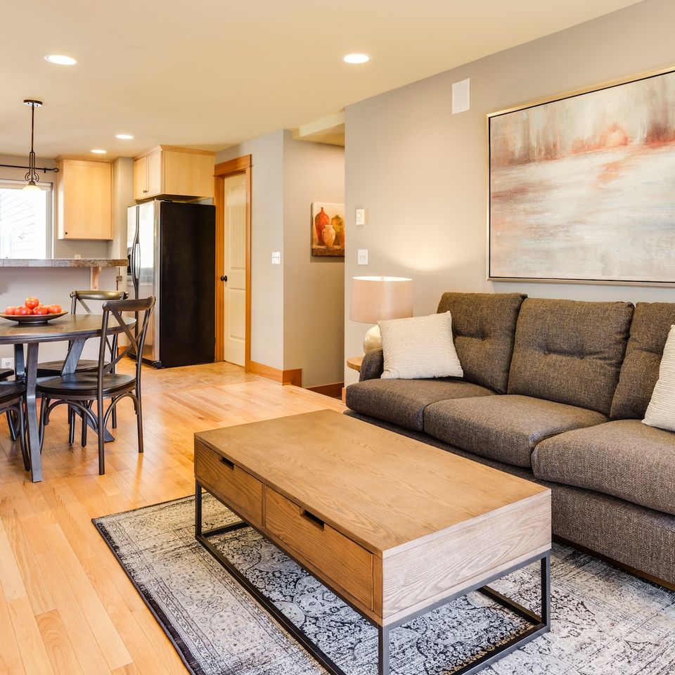 Residential Vinyl Plank Flooring Contractor in Oceanside, CA