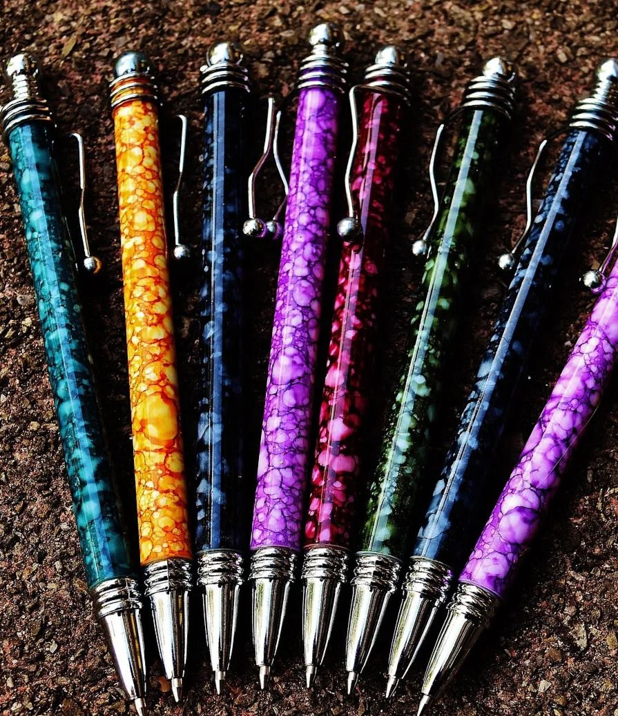 Stylish pens are available from us at a very low cost. A great way to tart a vending business cheap with countertop vending boxes