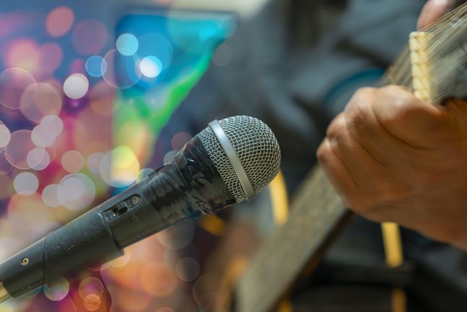 Microphone g7992f6992 1920