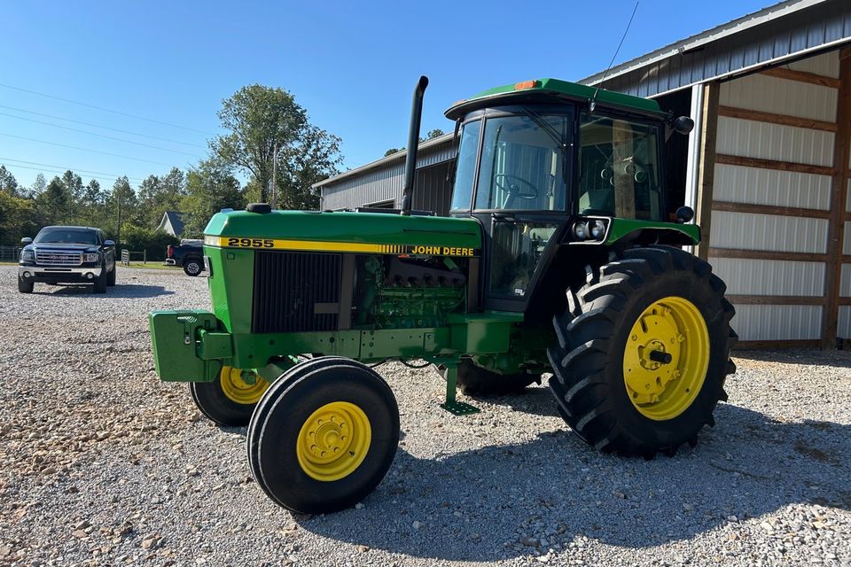 Pulaski 2955 jde tractor