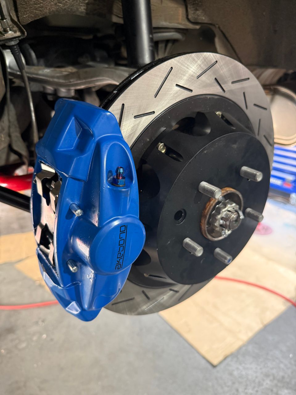 brake repair specialist at elite tech auto in greenville sc