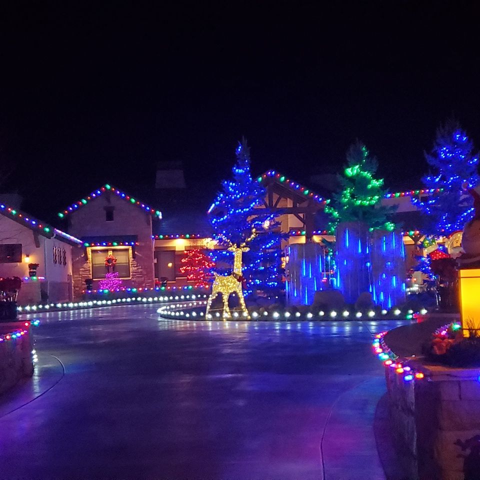 Festive Christmas light display in Meridian Idaho
