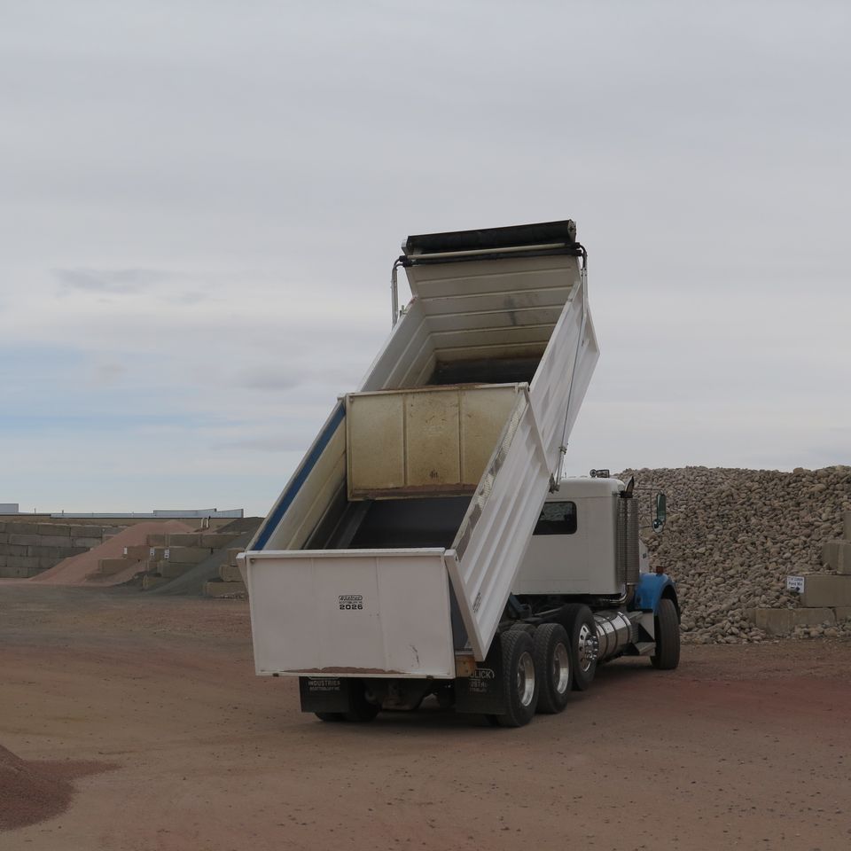 Crystal landscape loveland delivery trucks fleet (4)20180408 23207 r1oxwb