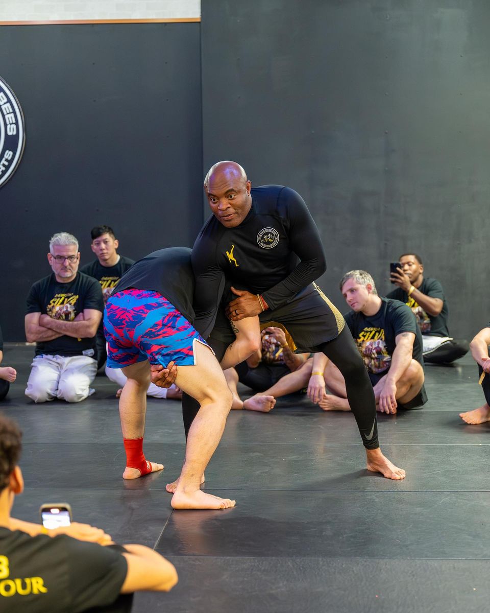 469112135 18472899439015449 1483272574007797222 n