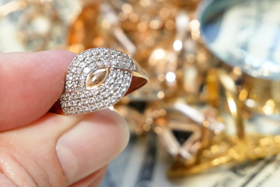 Pawn Shop buy and sell