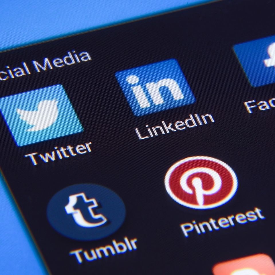 Social media gb710558e2 1920