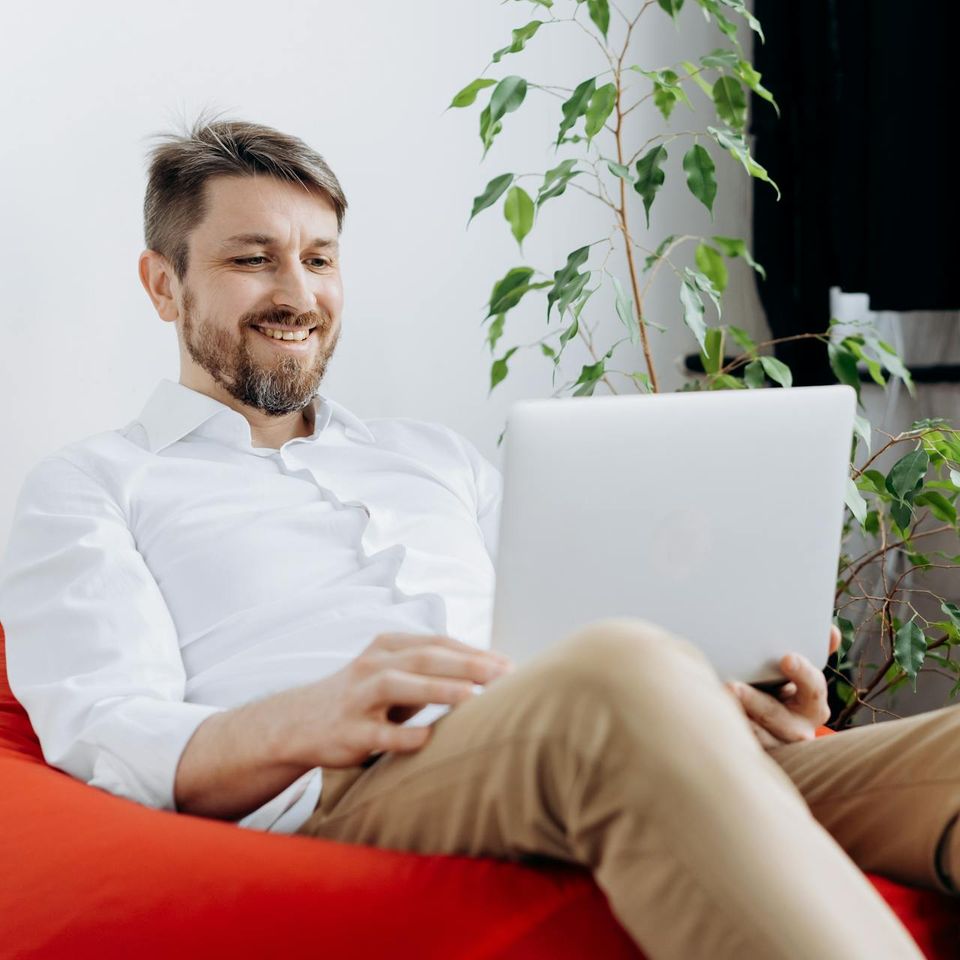 Pexels mikhail nilov 6592677