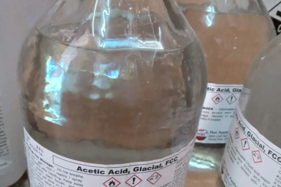 Aceitic acid  glacial  fcc original