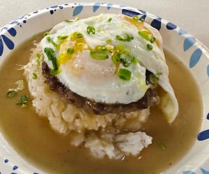 Loco moco street eats maunakea honolulu