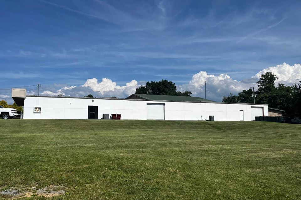 3547 w market 4