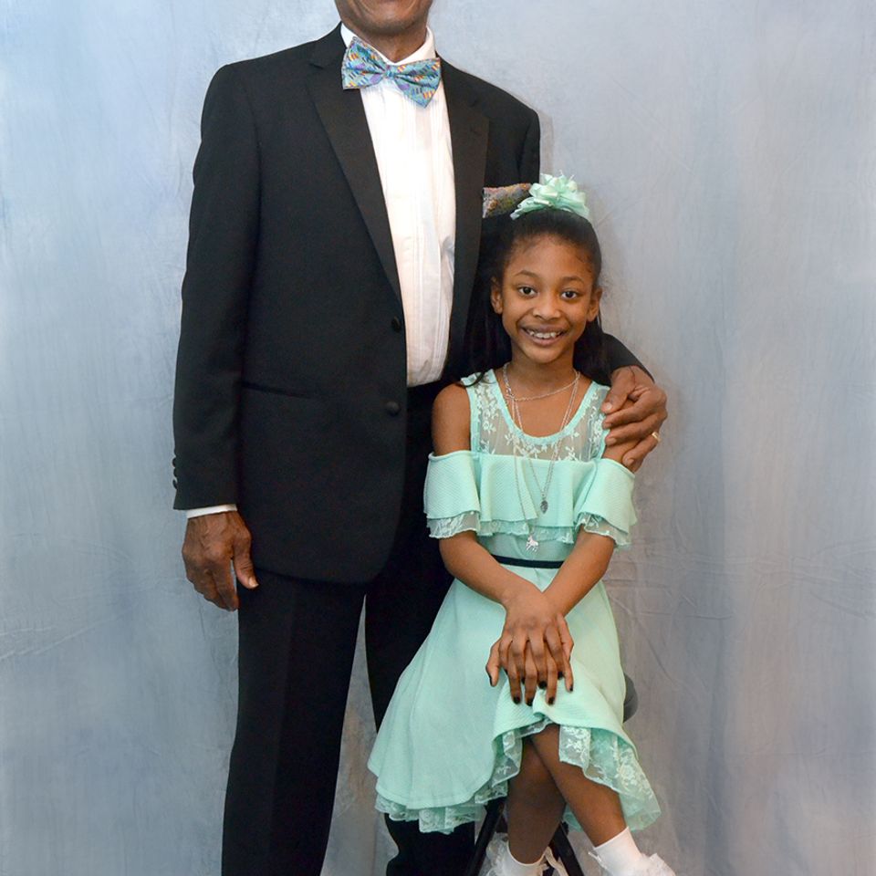 Graandfarther and grandaughter