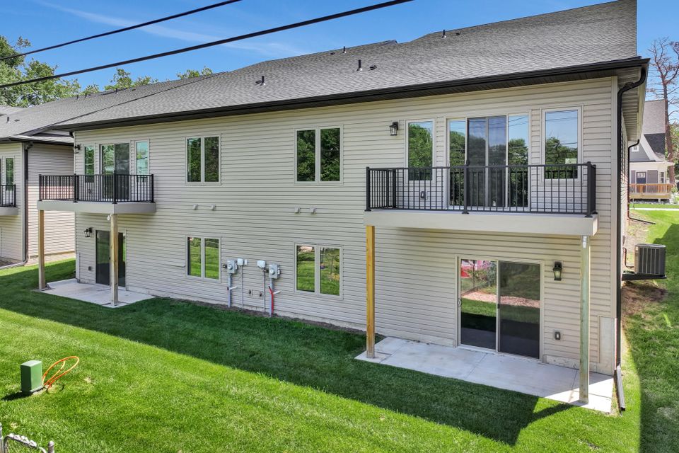 311 s 55th st exterior  26