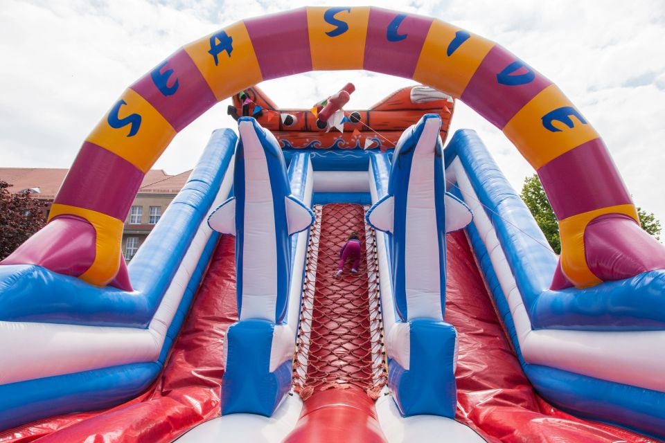 Web design for bounce house and party rentals by Cannone Marketing.