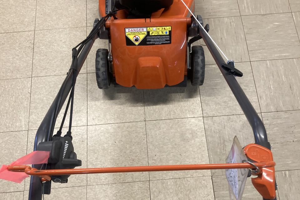 Push mower rear