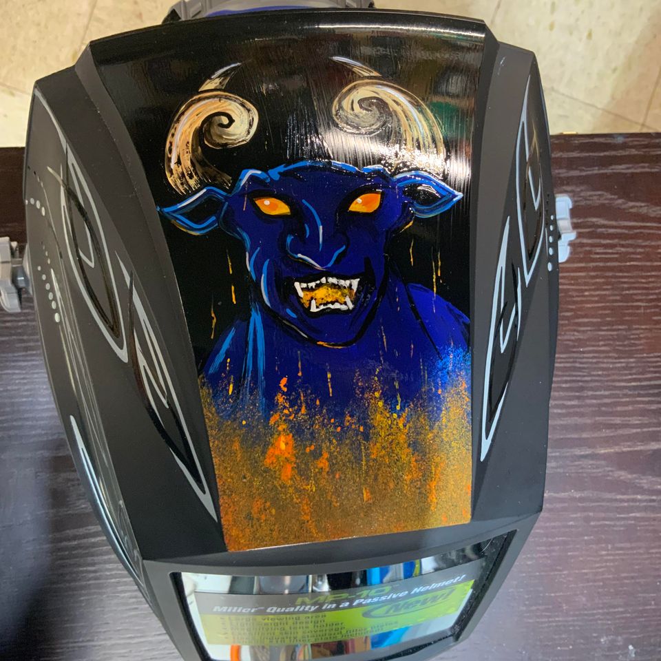 Creative custom pinstriping design and artistic projects created by Skeeter's Grafix.