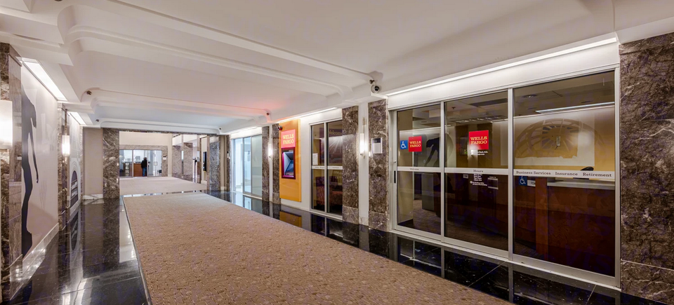 One atlantic center gfmt 30309 front lobby atm 3