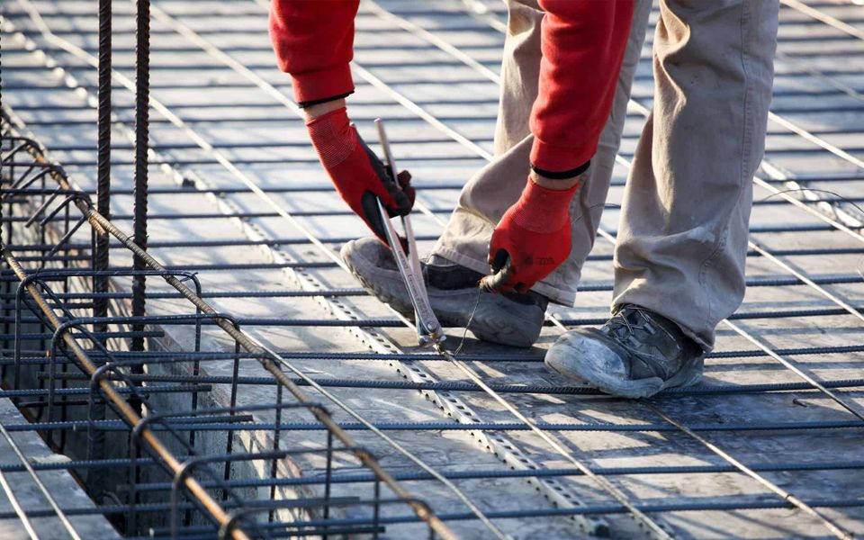 Cnc foundation member tieing rebar to fit for new commercial cement foundation