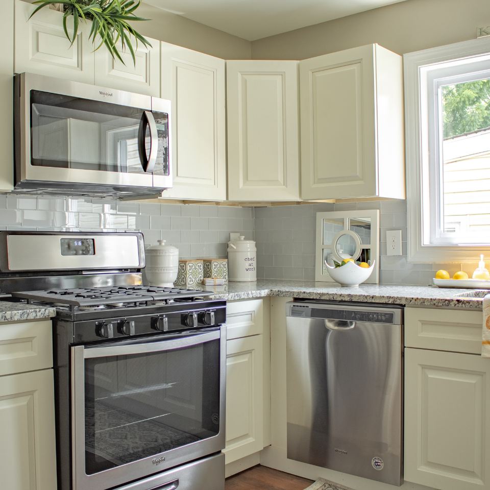 Microwave oven repair picture