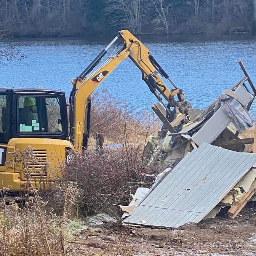 Demolition & Site Clean-up Experts | Ghost Dumpsters 570