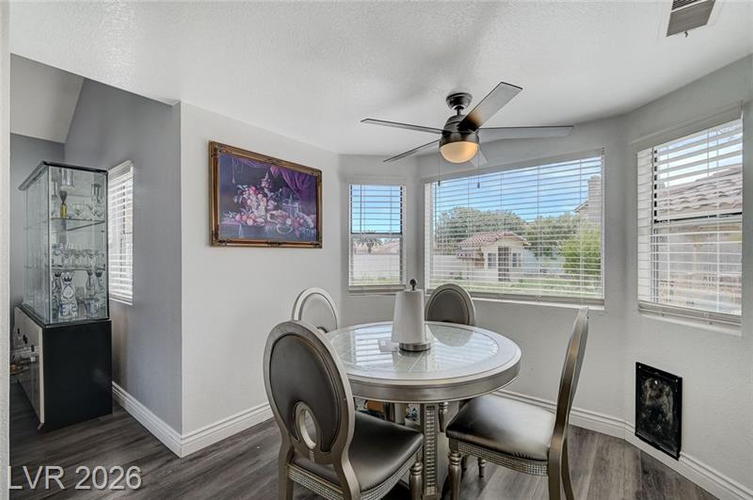 1621 Beech Grove Drive dining area
