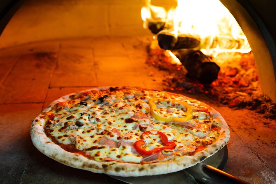 Web design for gourmet pizza restaurants by Cannone Marketing.