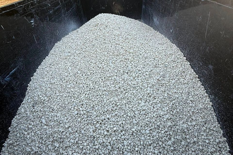 Material delivery by JNJ Hauling Solutions of Citrus County