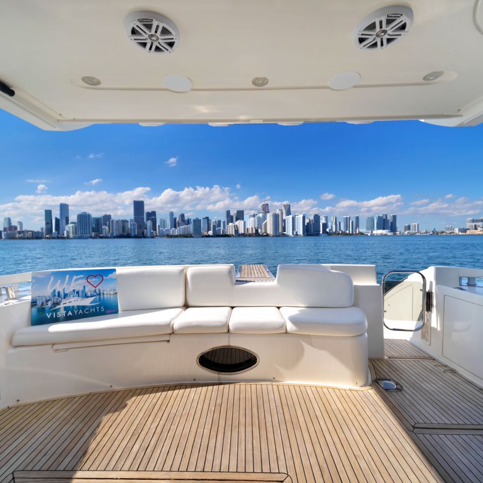 60 azimut flybridge 19