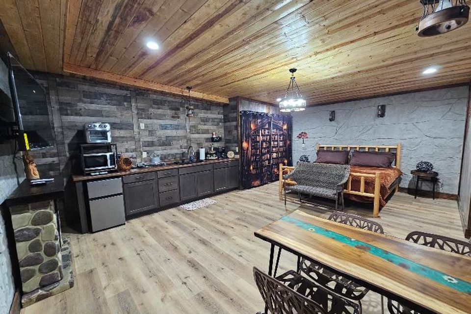 Unit d living room dinning