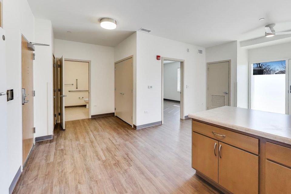 Hamlin avenue apartments (6)