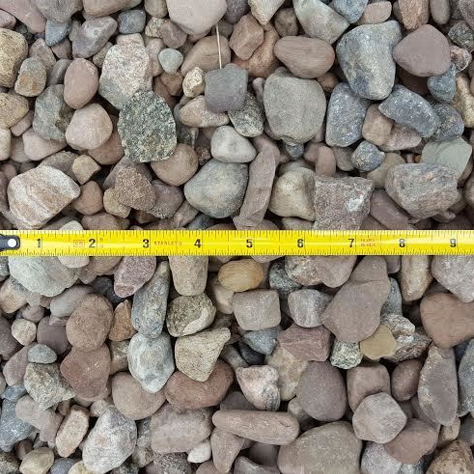 Medina red pea gravel (1)20180508 27424 o3tg35