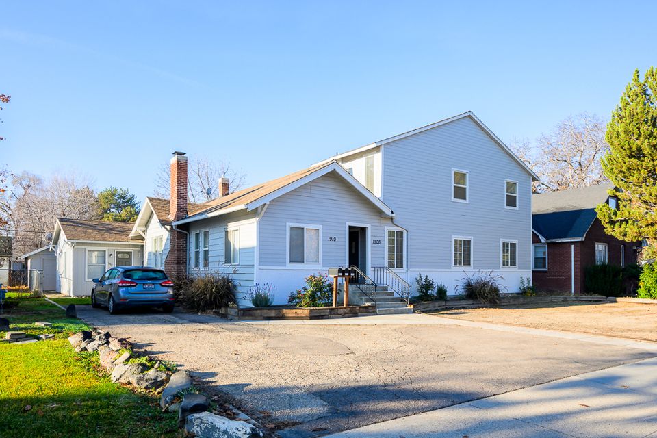 1908 cleveland blvd 2