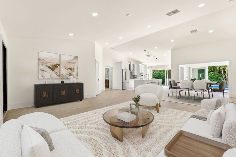 39 web or mls 04 modern family room 002