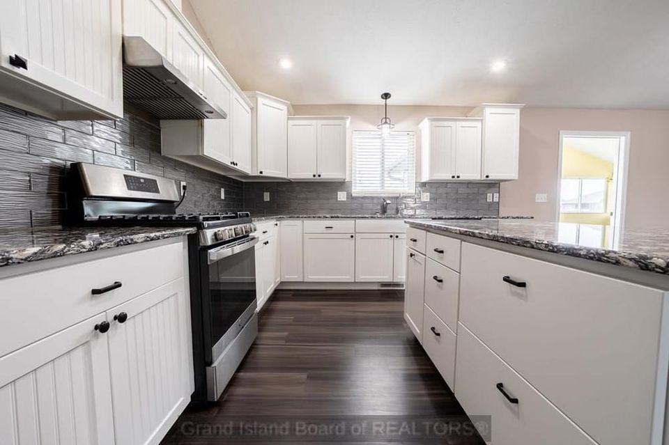2104 ebony lane grand island b 1