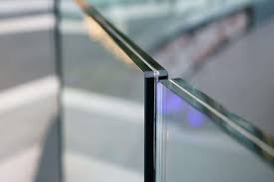 Laminated glass