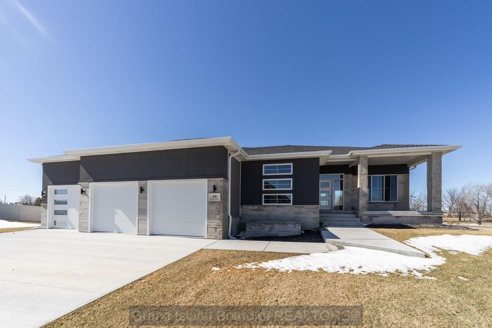 431 ponderosa grand island  ne 68803 e 7