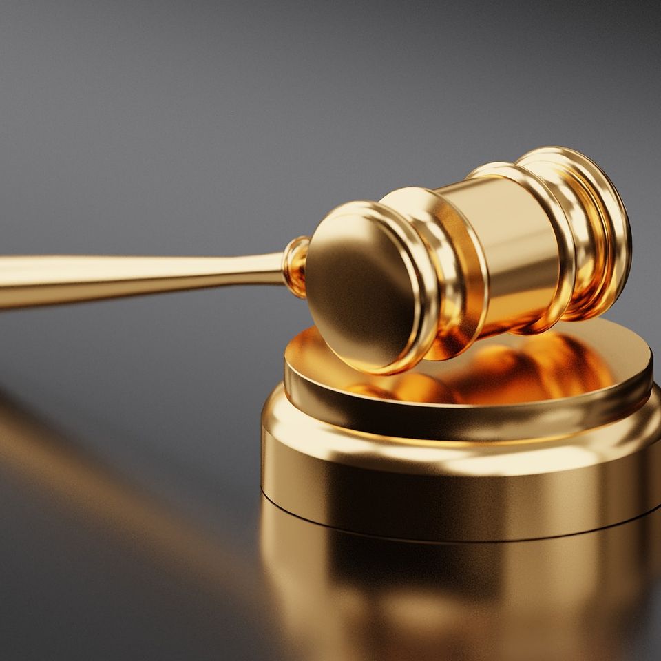 Gavel g81d7d7957 1920