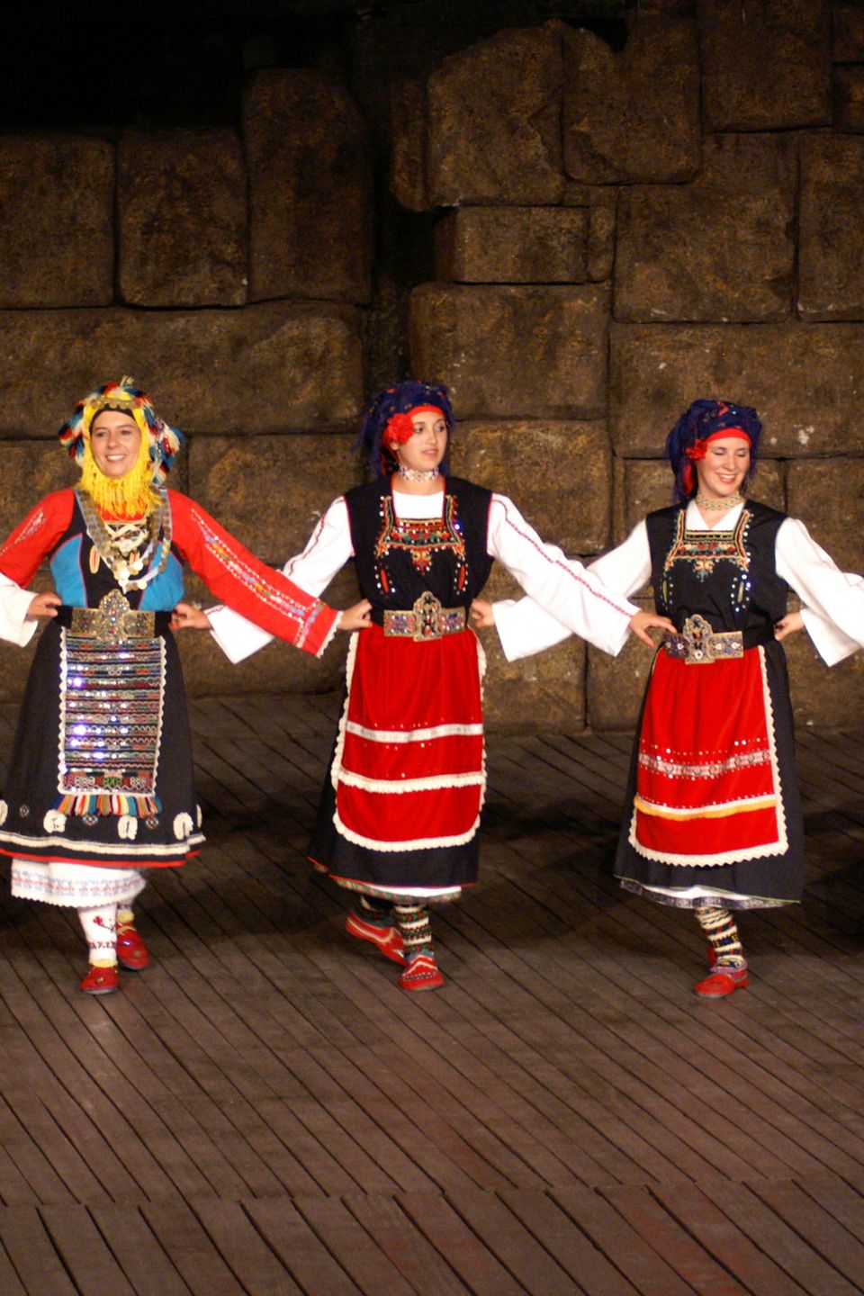 2007 greece dora stratou zonaradikos 01