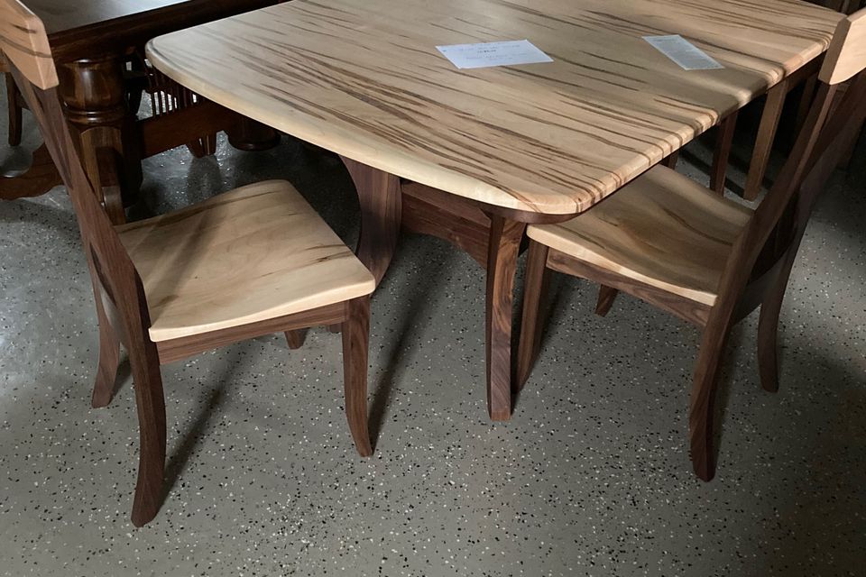 Dining 12