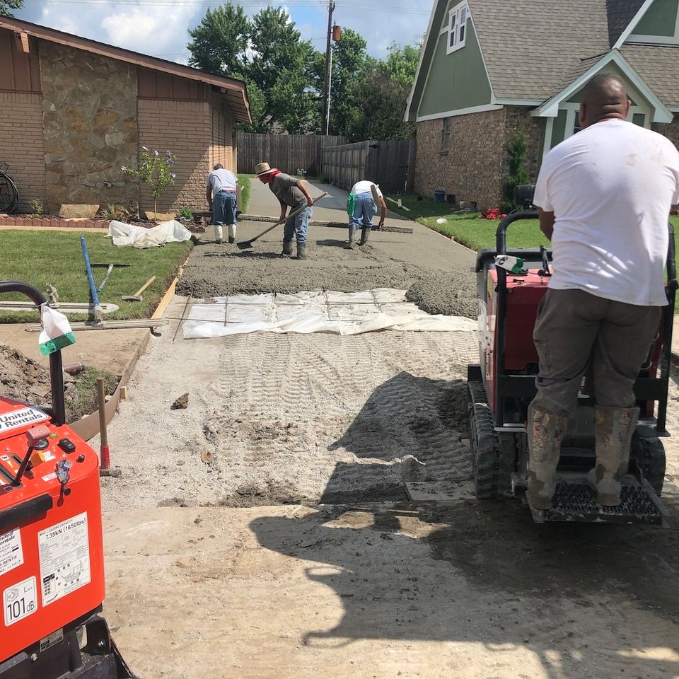 Select outdoor solutions  tulsa oklahoma  new concrete driveway replacement  engineered concrete driveway replacement repair contractor construction company  photo jun 12  11 02 15 am