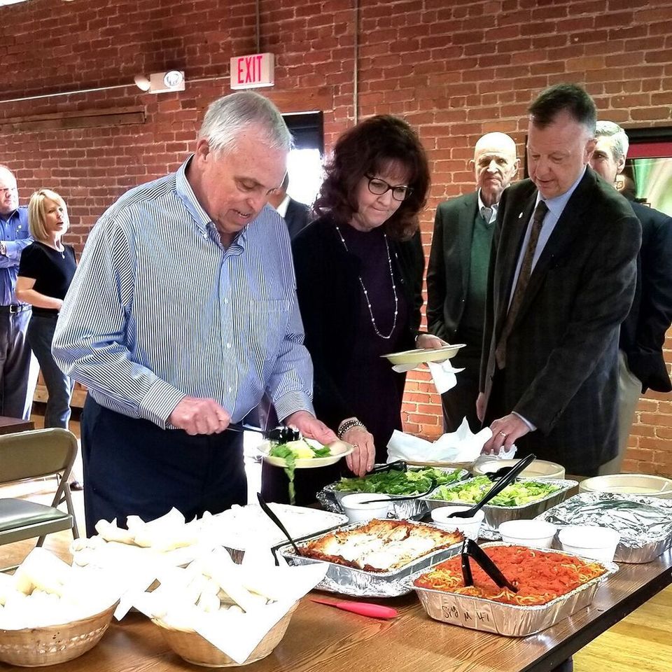 Rotary lunch away f20180409 18218 1qc6svx