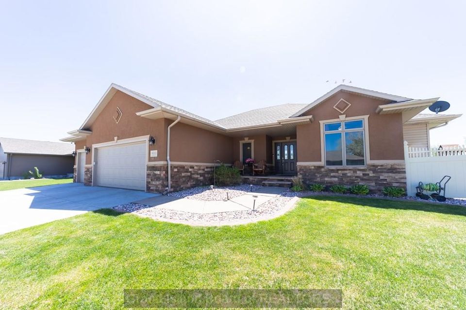 4211 shanna st grand island  ne 68803 d 8